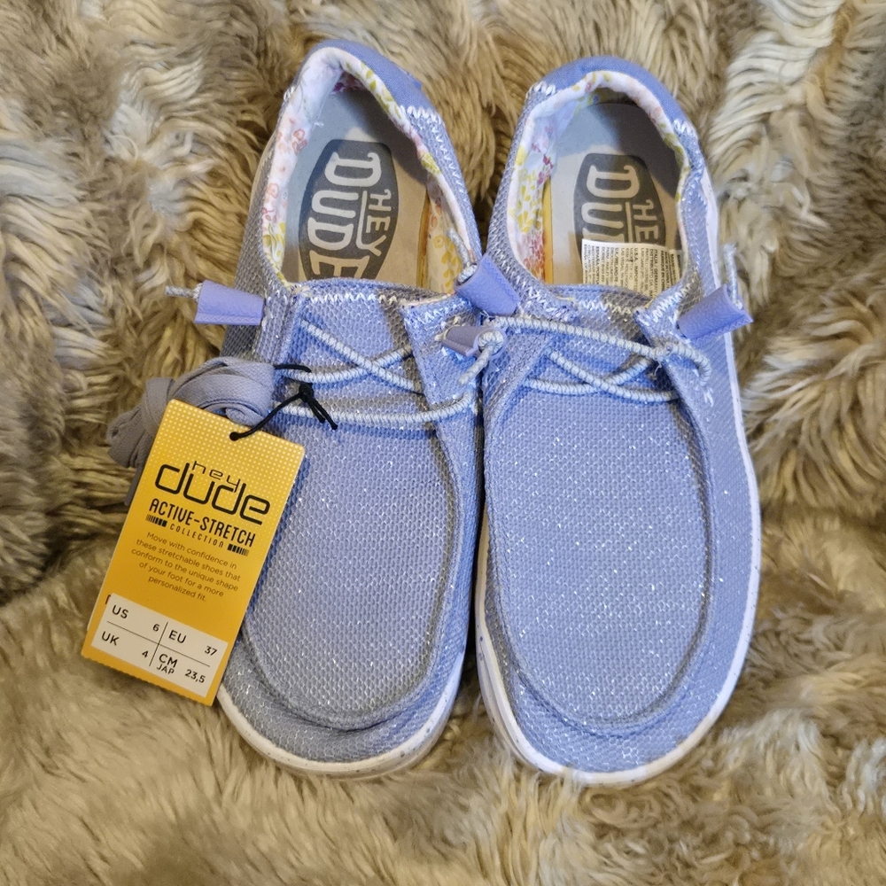 New With Tags Hey Dude Women's Size 6 Lilac Wendy Rise Stretch Slip-on Shoes